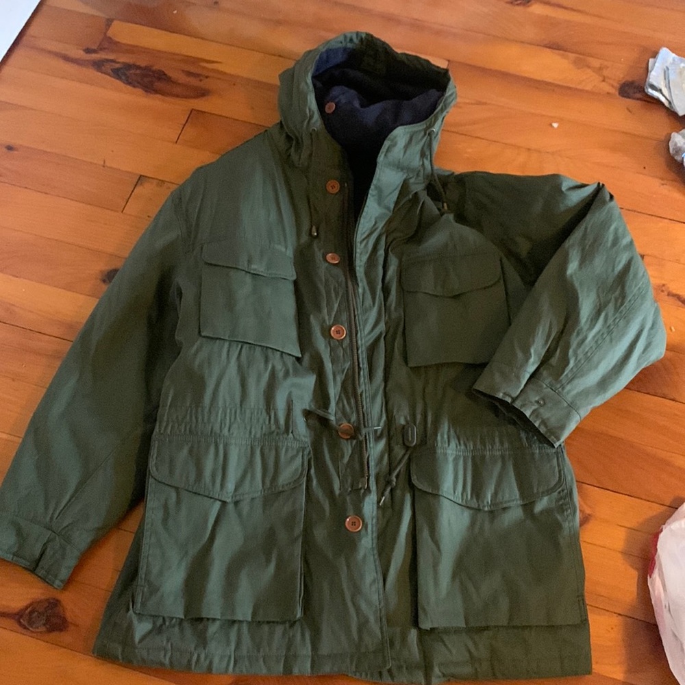 Green coat with thin padding